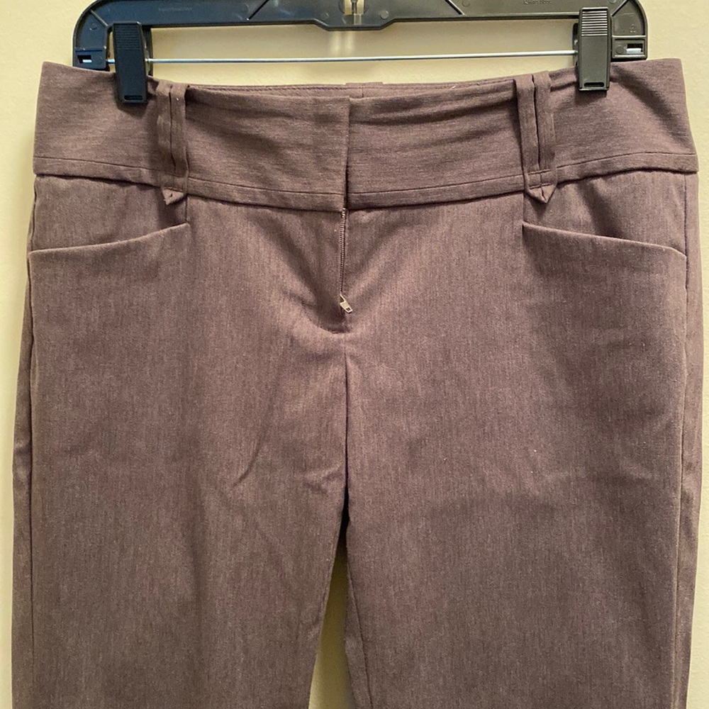 Limited Exact Stretch boot cut pant. 6 short.